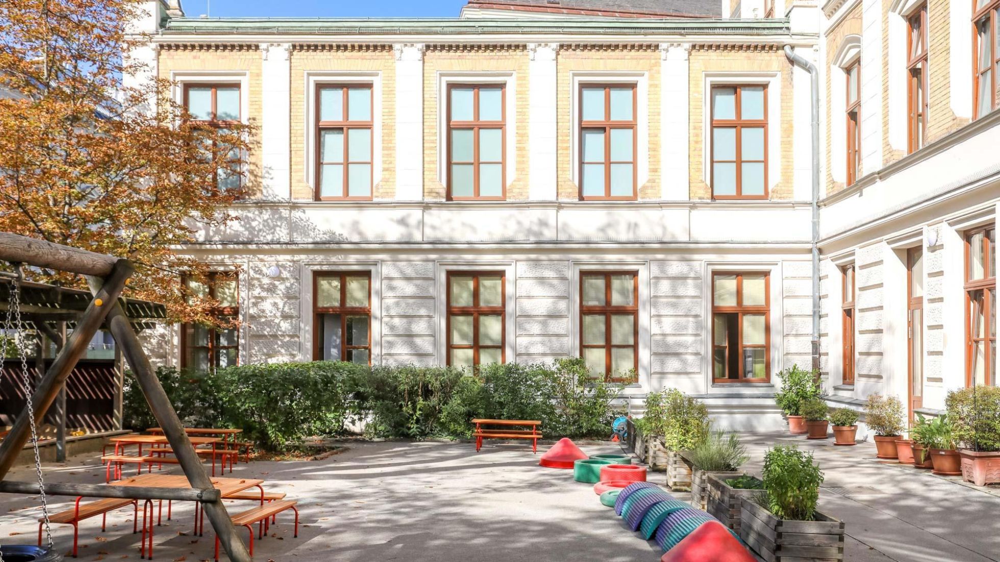 copyright: MA10/Christian Fürthner Außenbereich Kindergarten Staudgasse 78