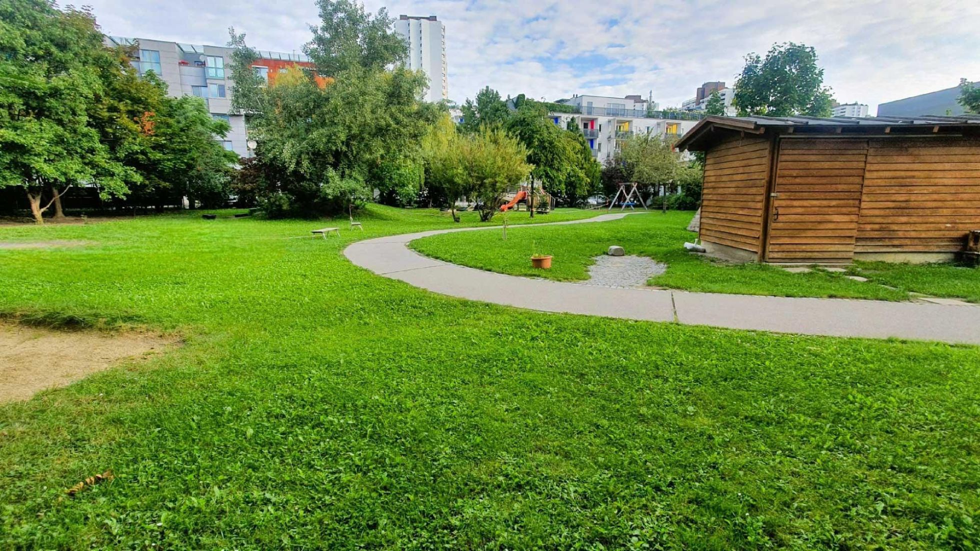 copyright: KIWI - Kinder in Wien Außenbereich Kindergarten Alma-Seidler-Weg 2Kdg