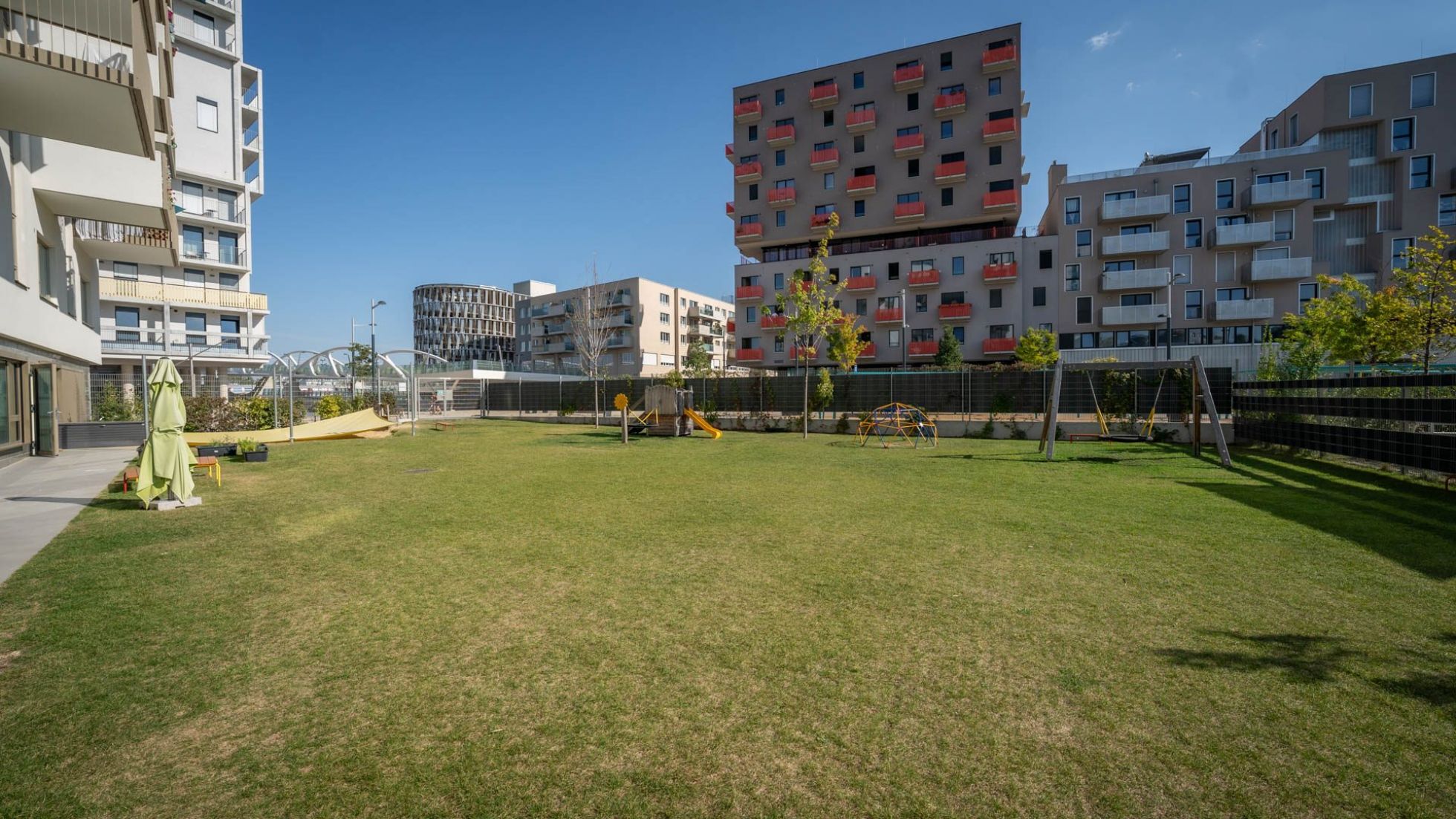 Außenbereich Kindergarten 1100 Bloch Bauer Promenade 16