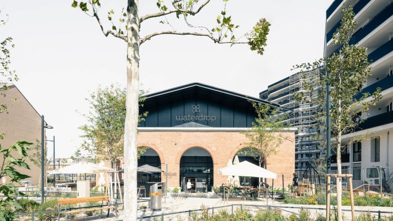 copyright: tschinkersten fotografie Markthalle, helle Ziegel, schwarzes Dach