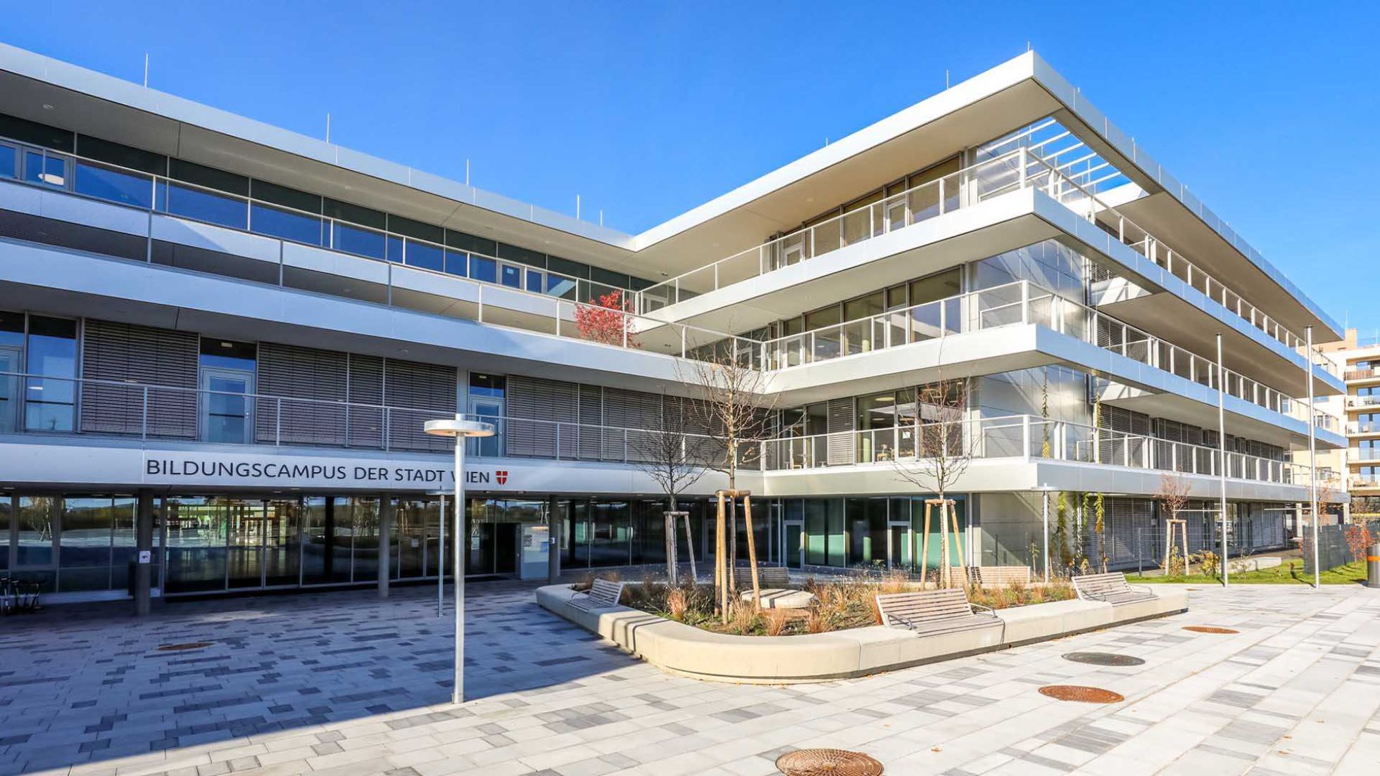 copyright: MA19/Christian Fürthner Modernes Schulgebäude