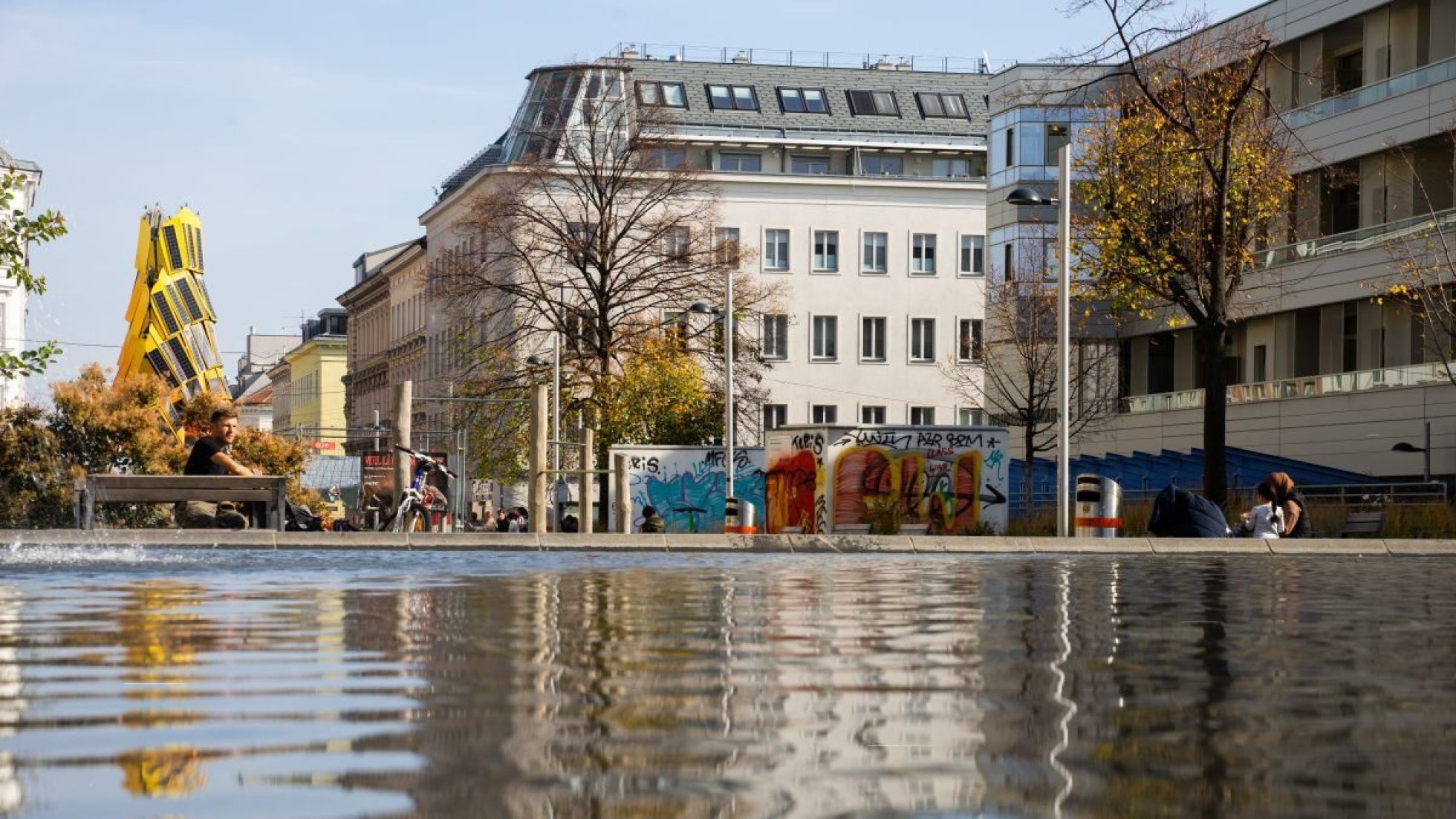copyright: Clara Maria Fickl Platz mit Brunnen