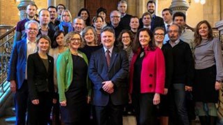 copyright: Wien-Haus Wohnbaustadtrat Ludwig mit den ExpertInnen der EU-Städtepartnerschaft zum Thema "Wohnen"