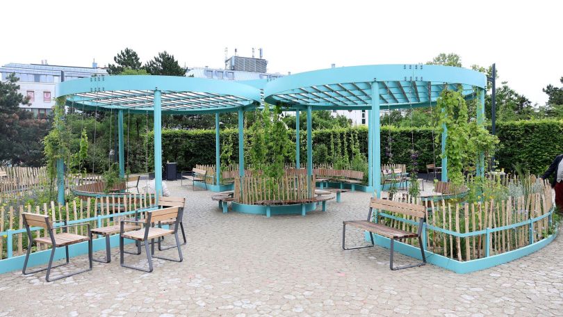 copyright: Stadt Wien / Martin Votava Sitzgelegenheiten, Pergolen, Hecken und Beete im Vogelweidpark