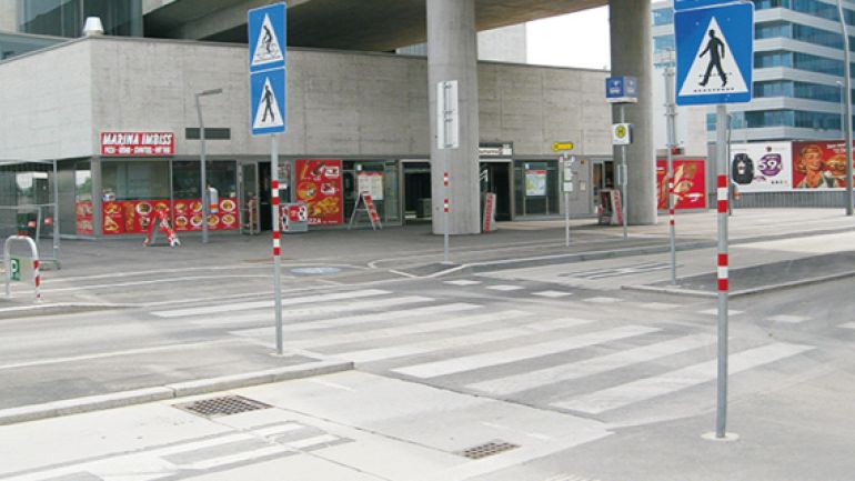 copyright: AUVA Zebrastreifen - U-Bahn-Station Donaumarina