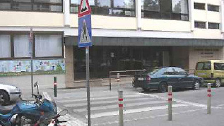 copyright: AUVA Zebrastreifen vor der Schule in der Michaelerstraße 11