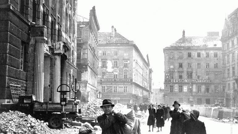 copyright: MA 8 / Fotosammlung, C1: 45248/27 End of World War II (1945)