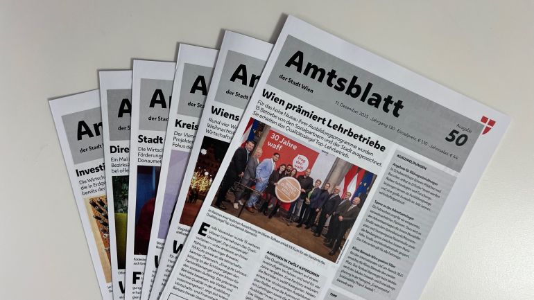 copyright: Stadt Wien Sechs Zeitungen mit der Aufschrift Amtsblatt