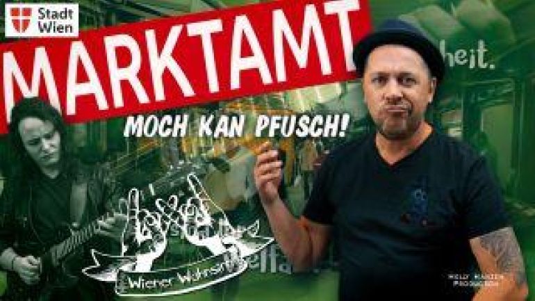 copyright: Stadt Wien/Marktamt Mann mit Mehl im Gesicht und auf den Kleidern