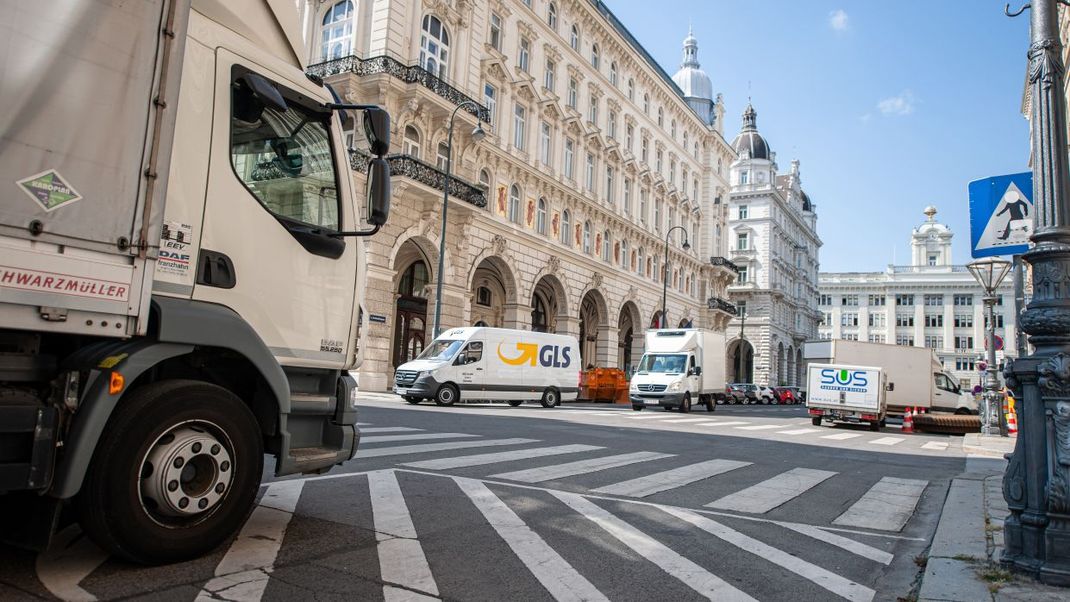 Kapitelbild: Eine Wiener Straße auf der Transporter fahren.