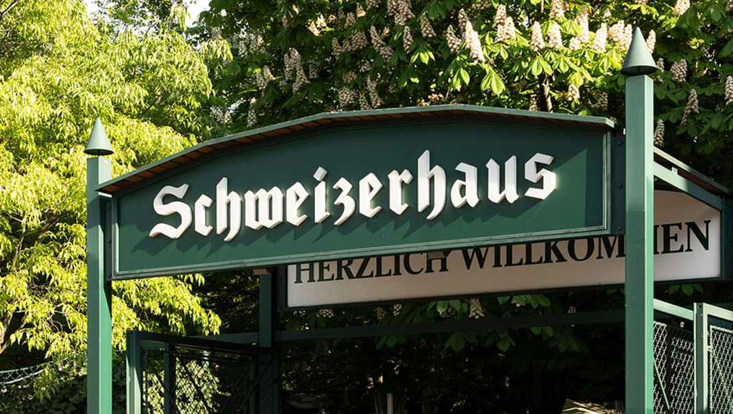 Foto vom Schweizerhaus-Schild