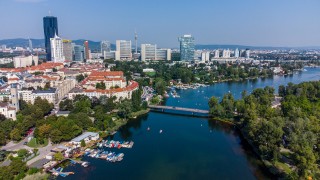 Luftbild des Erholungsgebiets Alte Donau